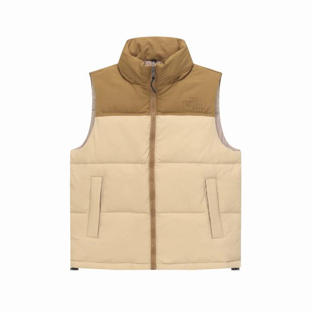 芯片直达官网 款号:Tt118 北面1996羽绒马甲 面料：采用正品面料供应商同厂产品，细格尼龙无胆防绒面料，和正品一样的轻盈且保暖 定制内里满印印花. 羽绒：