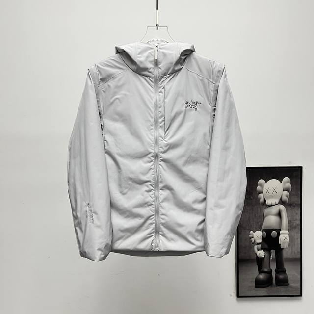 款号：Tt130 高版本 始祖鸟 Arc‘Teryx Solaon 2025秋冬男女情侣款连帽新款索拉诺连帽羽绒服 外B1295套 原版订制五金配件全进口原版定