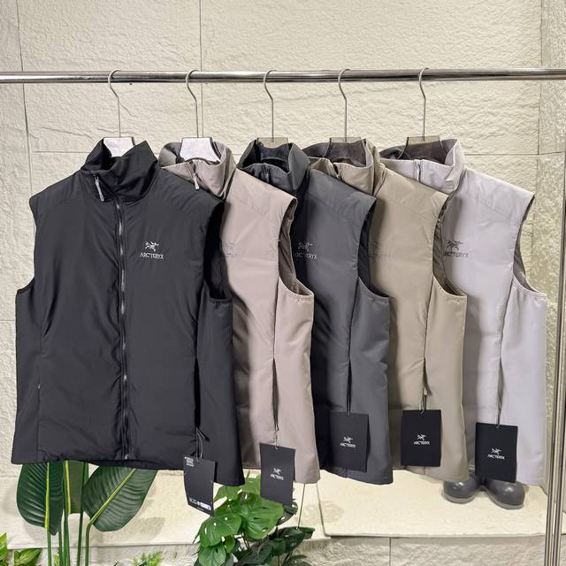 Arc'teryx 始祖鸟 Cerium Vest 男女轻量保暖羽绒服内层马甲情侣款羽绒马背心内搭 一款功能性强且适合多种穿着场合的服装。它采用80绒填充，提良