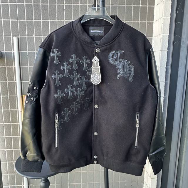 款号:Tt106 Ch克罗心 Ss走秀款棒球服外套 订购原版开模 历时一个月终于出货了,简直太爱了 上身真的超级帅。抖音某博主讲今年新出的会成为未来的趋势,随意 款号:Tt106 Ch克罗心 Ss走秀款棒球服外套 订购原版开模 历时一个月终于出货了,简直太爱了 上身真的超级帅。抖音某博主讲今年新出的会成为未来的趋势,随意