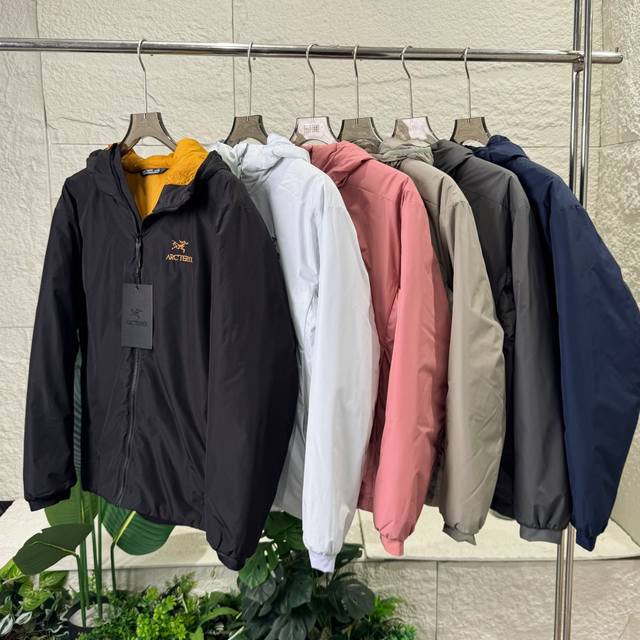 独家臻品 Arcteryx Atom 始祖鸟 阿童木Ar Hoody 男女款防风保暖纯色休闲运动连帽棉服外套 作为鸟家棉服系列的代表做产品，这款阿童木棉服可谓是