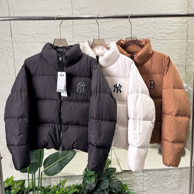 Mlb 洋基队男女立领羽绒服情侣款刺绣大Logo羽绒服满印保暖加厚外套 最新款面包羽绒服，外观简单大方，内里印花设计，充绒量220G-280G 尺码不同充绒量不