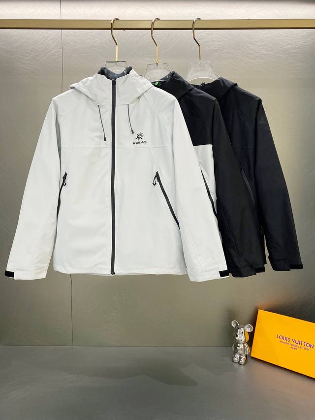 9089# Kailas凯乐石 三合一冲锋衣外套， 情侣款，男生女生轻松驾驭！纯色合身连帽 防水防风防紫外线透气耐磨冲锋衣 版型上，注重人体型特点，舒适百搭，可