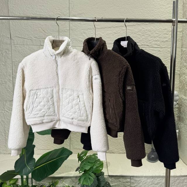 Alo Yoga 25Fw早秋女款颗粒绒泰迪羊羔毛拼接外套女士羊绒大衣 独家高版出品！冬日时髦精的宠儿 及具性价比之选 甄选环保羊羔毛材质 蓄温性与时髦度并存大