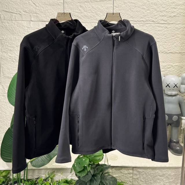 王炸 Descente 迪桑特男女抓绒外套情侣款立玲开衫夹克 保暖打底衫 颜色 : 黑色 灰色 尺码:M L Xl 2Xl 3Xl 胸围 衣长 肩宽 M: 10