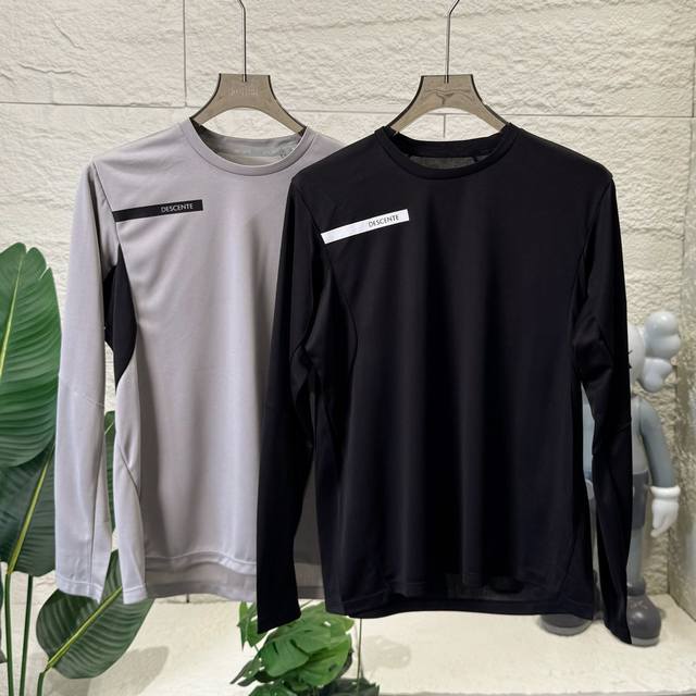 Descente 迪桑特男女运动休闲长袖T恤情侣款透气长袖打底衫圆领卫衣 颜色：灰色 黑色 尺码：M L Xl 2Xl M L Xl 2Xl 胸围： 105 1