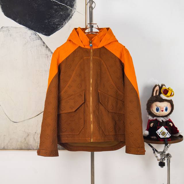 Zp版本［独家供应］ 顶级版本 专门香港买回来开模 Louis Vuitton路易威登拼接压花外套 采用进口纯棉丹田牛仔面料，天然亲肤与皮肤接触时温和无刺激，有