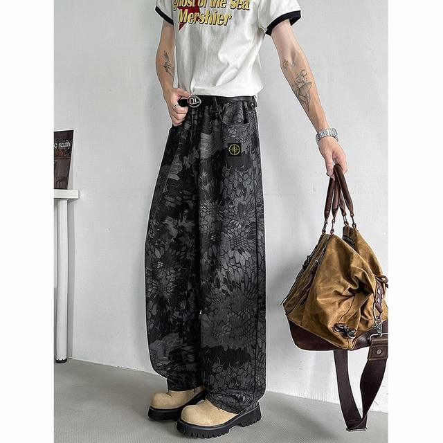 Stone Island 石头岛复古嘻哈水洗牛仔裤, 男女同款 海外限量款工装牛仔裤,25Aw石头岛最新款拖地裤,简约大方日常通勤首选,辨识度更高,宽松廓型 , Stone Island 石头岛复古嘻哈水洗牛仔裤, 男女同款 海外限量款工装牛仔裤,25Aw石头岛最新款拖地裤,简约大方日常通勤首选,辨识度更高,宽松廓型 ,