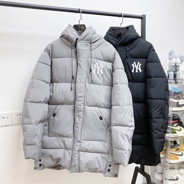 Mlb洋基经典Ny小Logo印花大口袋中长款羽绒棉服爆款上新 专柜同款聚酯纤维高密生物面料 客供1:1织带 内里填充重磅加厚羽绒棉 保暖效果不输羽绒服 领标吊牌
