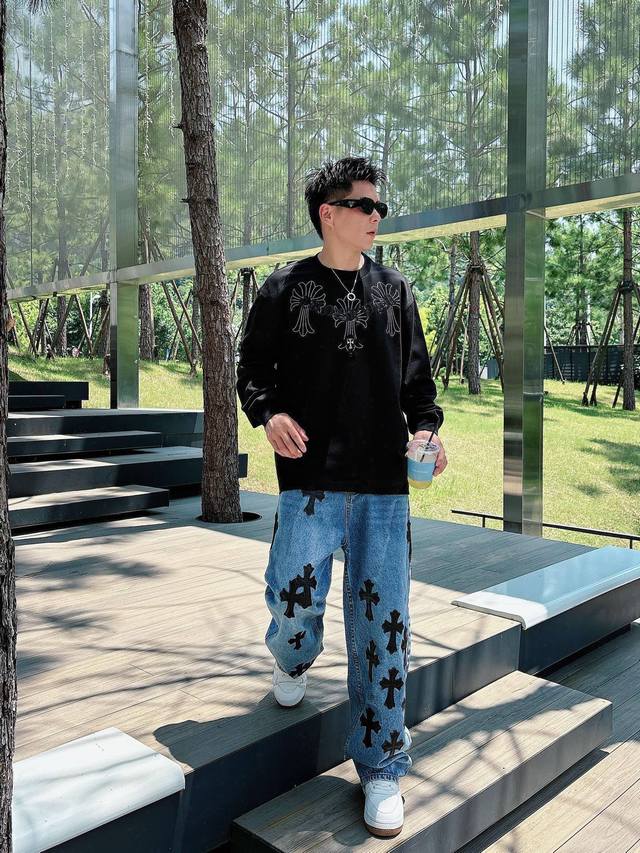 克罗心 新款首发专柜最新款长袖 高端订制 设计前卫时尚!品牌Logo重工艺设计刺绣。高端定制新疆棉 手感柔软.穿着舒适.专柜级别精致车线.做工精细.上身效果无敌  克罗心 新款首发专柜最新款长袖 高端订制 设计前卫时尚!品牌Logo重工艺设计刺绣。高端定制新疆棉 手感柔软.穿着舒适.专柜级别精致车线.做工精细.上身效果无敌