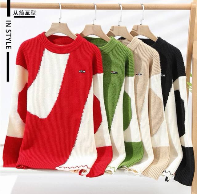 上新 Fila斐乐25品质秋冬圆领拼色潮流毛衣外套 优质柔软棉纤腈伦制造 不变形 不起球 细腻不糙手 耐磨性高 走线工整 亲肤抗皱等特点 ，立体裁剪 不挑身材