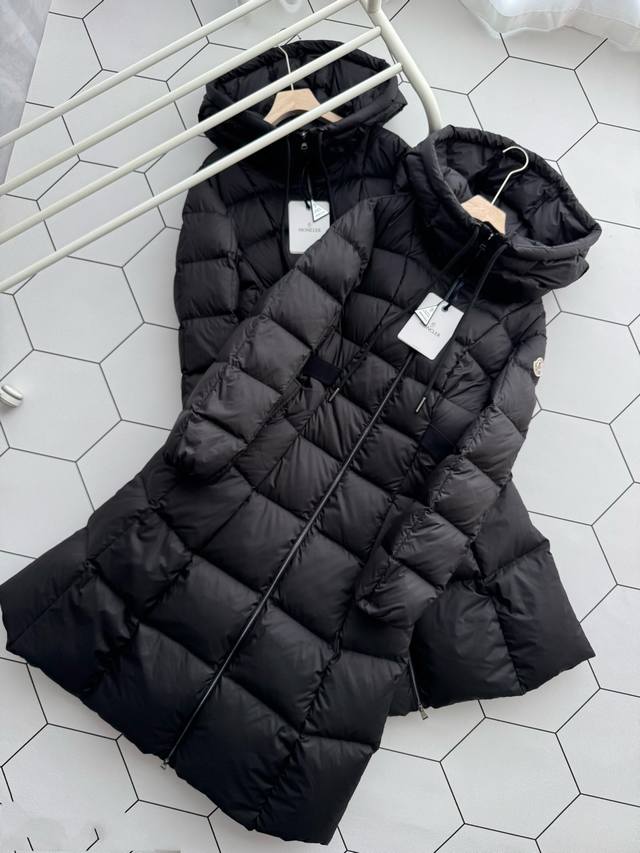 顶级原版 支持芯片感应 #代购级 Moncler｜蒙口 盟可睐 迪士尼在逃公主长款连帽羽绒服 原版购入开模 完美还原Zp 市面最高版本 随意对比 工艺与细节：