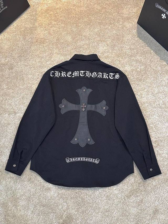 Chrome Hearts 克罗心 皮十字 拼皮刺绣 衬衫外套 Os版型 男女都可驾驭！面料使用斜纹纱卡全棉面料！纹路清晰流畅，不易起皱，不褪色！ 绣花工艺复杂