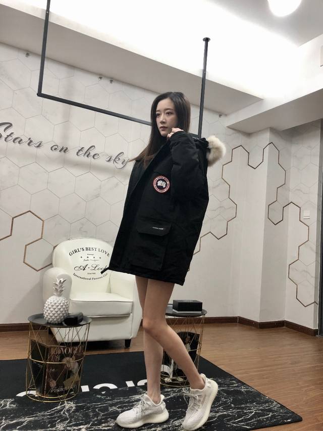 最高版本 Canada Gooes 08款 黑色 男女款 中长款 加拿大鹅Expedition远征派克大衣08款男女同款 配09款为情侣款 ，中长款，永恒中最经