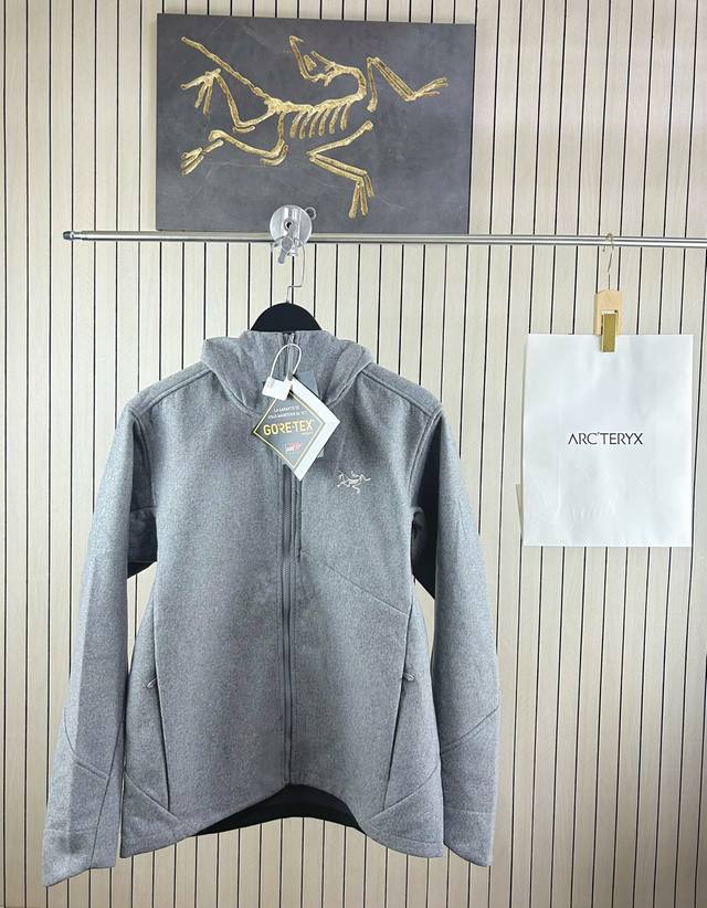 Arc始祖鸟小羊毛外套灰白色实拍图 #Arc'teryx# 始祖鸟Sawyer Wool Hoody刺绣小标识羊毛外套软壳夹克连帽防风冲锋衣 #这款Sawyer