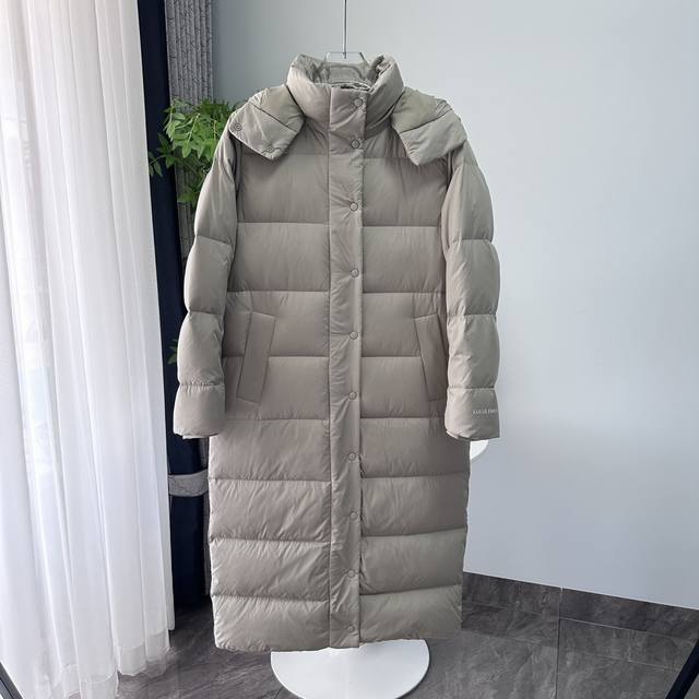 正品顶级过验 Lululemon｜露露乐蒙 Snow Warrior系列 长款九格羽绒服 配色：亚麻色、骨白色 、黑色 尺码：2、4、6、8、10 这款温暖的羽