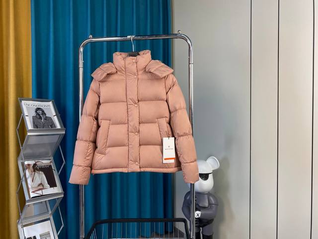 五格 Lululemon｜露露乐蒙 Wunder Puff系列 泡芙五格羽绒服 颜色：纯白、亚麻、黑色、烤棕色、电光紫、沼泽绿、 尺码：2码 4码 6码 8码