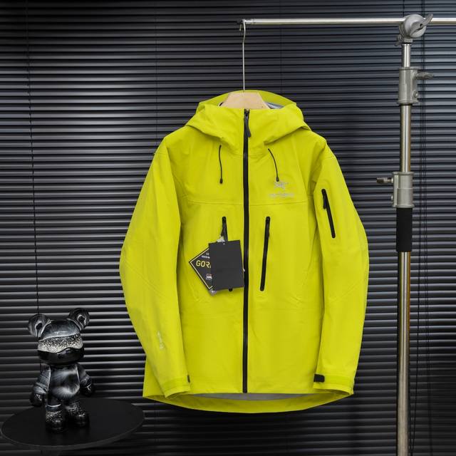 顶级版本Arcteryx始祖鸟 Alpha系列 Sv 第7代 Gore-Tex Pro 刺绣Logo图案休闲运动连帽拉链硬壳冲锋衣滑雪服 货号：X0000075