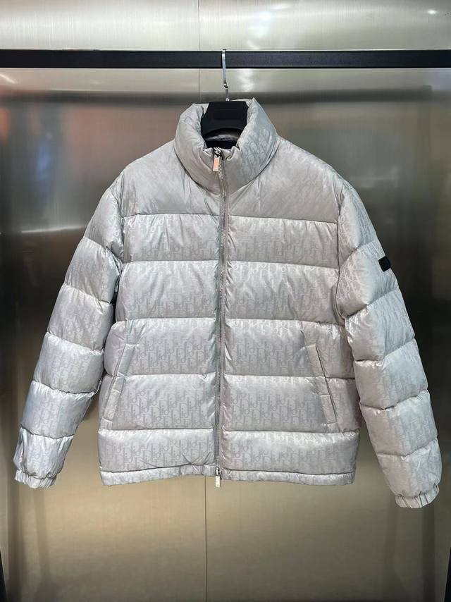 高版本D**R爆款、选用上乘的面料表现出耀眼、始终保持高级华丽的设计路线，做工精细，象征着法国时装文化的最高精神、专柜版市场最高版本、质量超级好 原版五金定制，