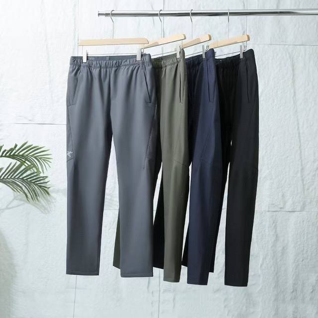 供 控 Arcteryx 始祖鸟秋冬加绒裤户外运动休闲软壳冲锋裤B1299防风保暖轻量工装裤 采用防水透湿面料，不仅防水，也能透气，耐磨擦，抗菌，防紫外线，不易