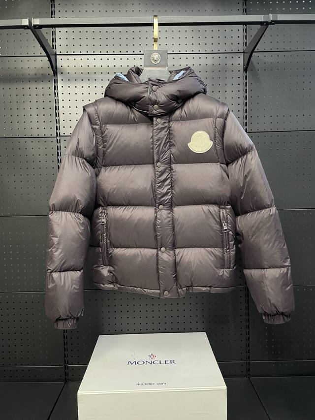 巧克力色 特级羽绒Moncler Cyclone二合一羽绒夹克外套. 鸭绒填充，小码填充320克，一件轻松过冬. 可变 夹克 连帽马甲 立领马甲 连帽羽绒外套.