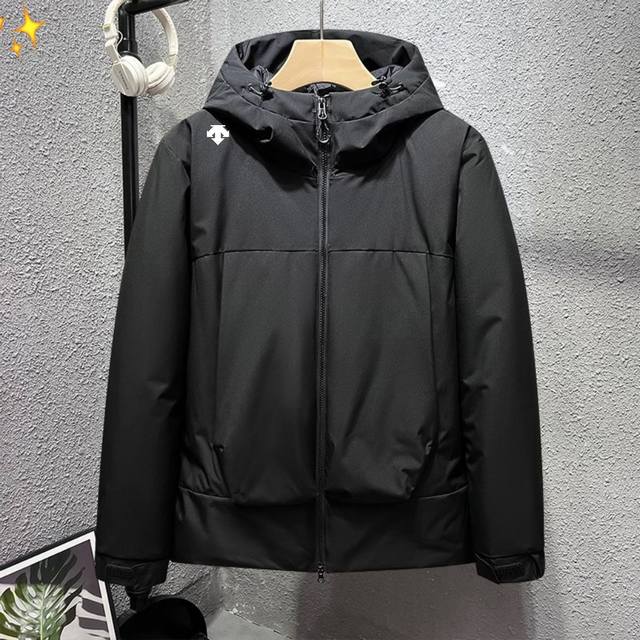 供 控 Descente迪桑特 新款 冬季新款经典户外防风防水棉服 专柜在售2880+迪家版型 同款色系专柜在线 ，新款功能性棉衣，专柜品质 防风防水，版型超级