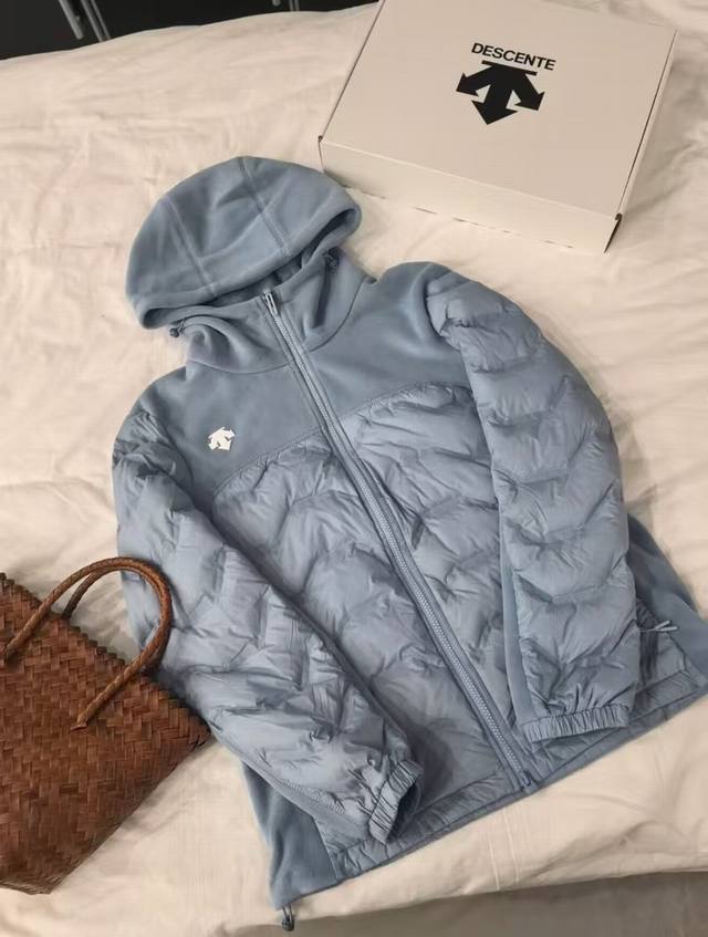 供 控 Descente迪桑特冬季新款轻盈保暖 运动休闲 男女同款轻薄款短款连帽羽绒服 狂飙 冬季柜子加绒肌肉冲绒连帽羽绒服 今年回家拜年的羽绒服已经给大家准备