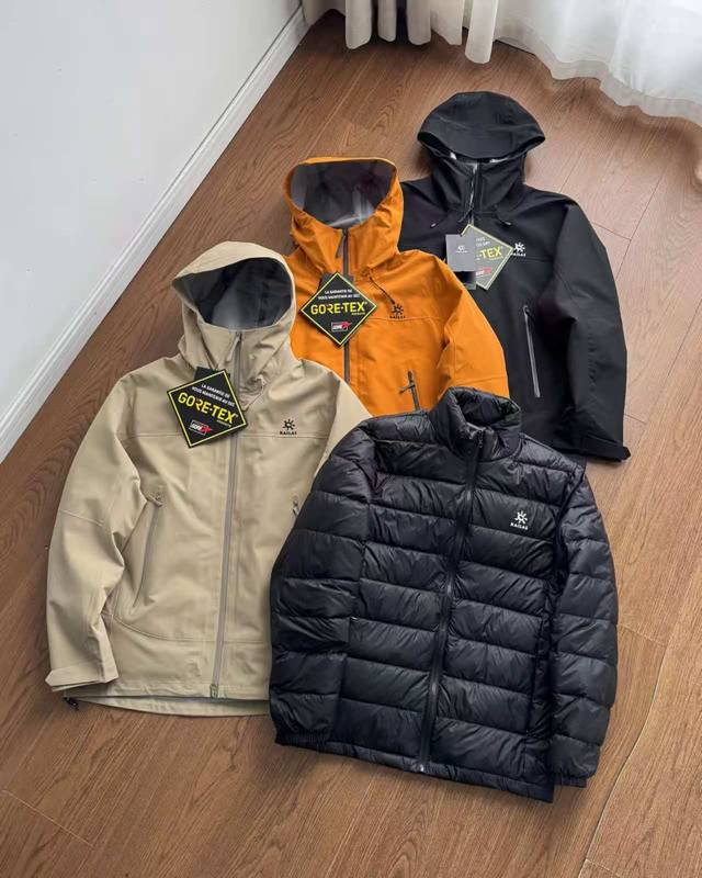 供 控 Kailas凯乐石硬壳三合一羽绒冲锋衣可拆卸羽绒内胆，六防科技，三层压胶工艺，高密三合一科技型面料！登B1326山徒步必备保暖性、防护性、舒适性等方面都