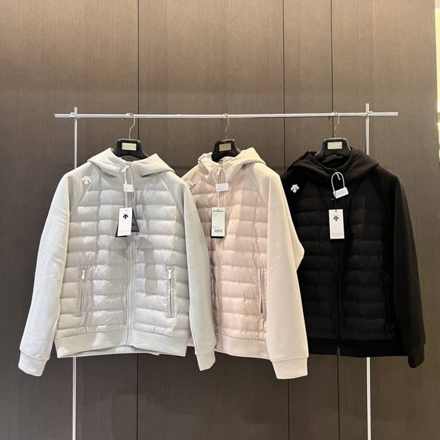 供 控 轻羽绒 24冬季Descente迪桑特 情侣款男士女士轻盈运动休闲短款羽绒服 莫兰迪色 颜色:黑色 米灰 浅粉 填充90%白鸭绒 浅粉尺码是S-Xl：