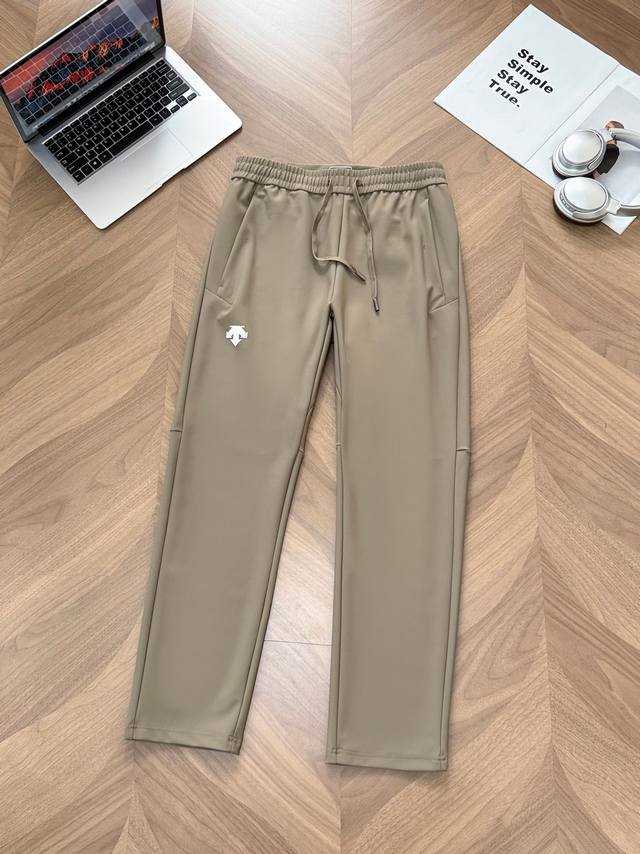 9951# 迪桑特｜男士梭织运动长裤 -Training系列综训Pt Zero- 能扛能打的百搭长度！谁不爱！ 挖到宝了简直谁穿谁好看 版型超正 上身立马拥有大