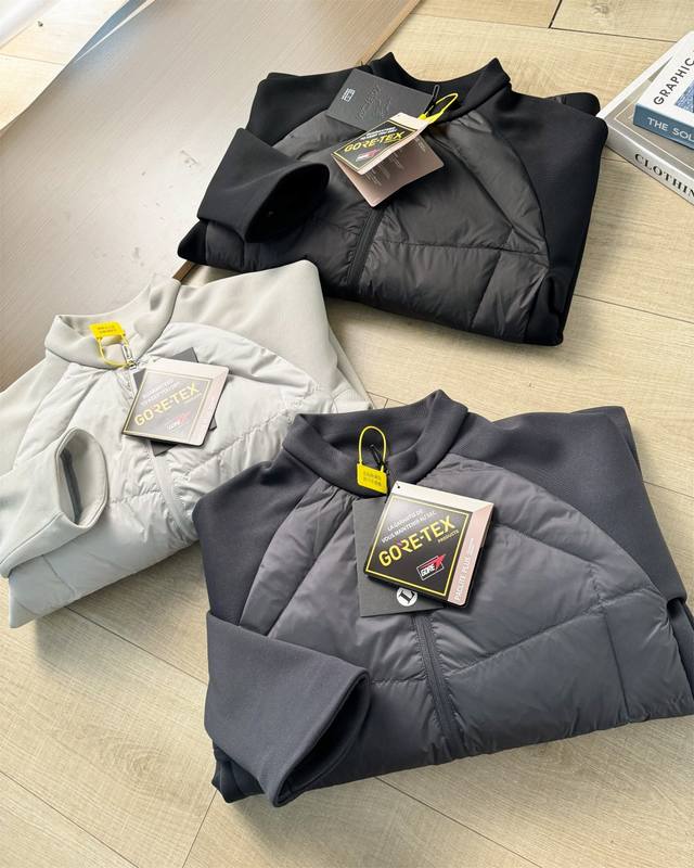 供 控 Arc'teryx- 始祖鸟 休闲百搭拼接立领羽绒服 男女同款反光印花 90%新国标白鸭绒！B1319男士时尚休闲百搭拼接立领羽绒服！ 独家发售！太赞啦