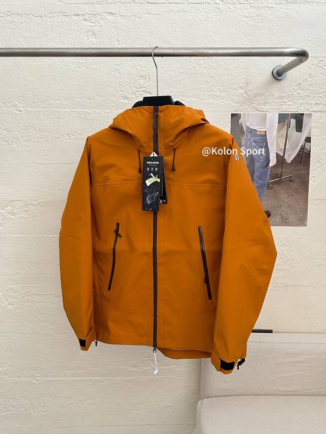 供 控 Kolon Sport冲锋衣 橙色细节
