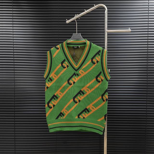 款式：芬迪Fendi 锁扣针织羊毛背心 尺码：S-Xxl 面料：羊毛混纺 辅料：全套定制原版辅料 无性别区分 男女同款