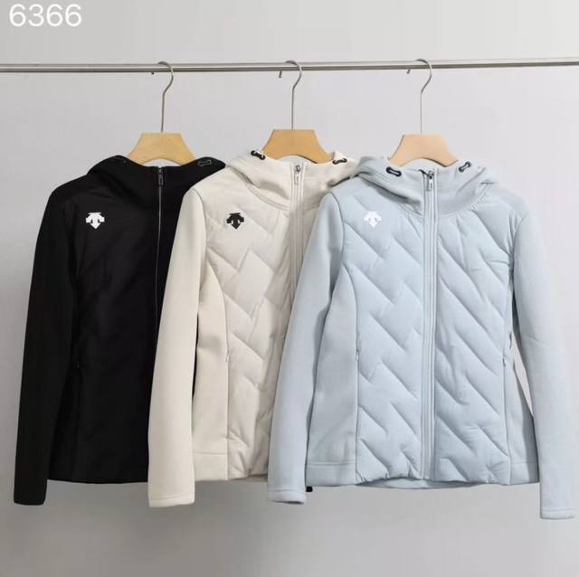 供 控 迪桑特女款 新国标90羽绒拼接款羽绒服。 +抓绒袖子+石墨烯保温内里！ 颜色：黑色、米白、浅兰 尺码：M-3Xl 见图九