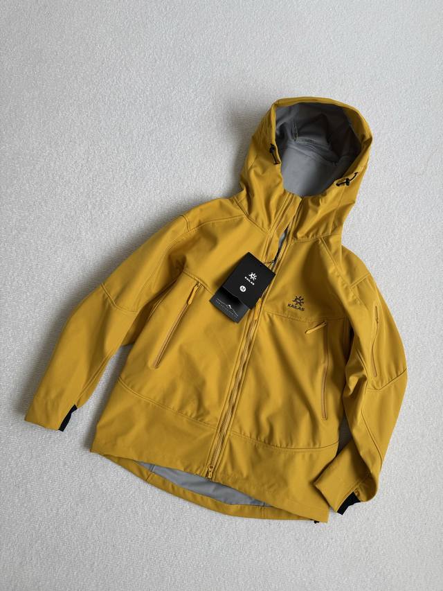 供 控 Kailas 凯乐石刺绣25秋季新款！户外运动徒步登山防风防水冲锋衣软壳外套！掌柜力荐！男女都能穿！3D立体裁剪工艺！面料采用专业户外功能性材质！防风防