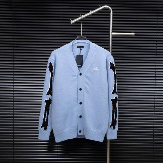 款式：Amiri埃米尔骨头拼接长袖针织开衫外套 尺码：S-Xxl 面料：羊毛混纺 辅料：全套定制原版辅料 无性别区分 男女同款