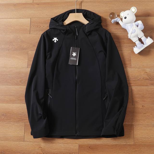 供 控 Descente 迪桑特25年秋季新品户外女款连帽冲锋衣夹克 强烈推荐主推款外套外套终于终于来了！今年最惊艳的大爆款件冲锋衣外套不行了太好看了 而且给你