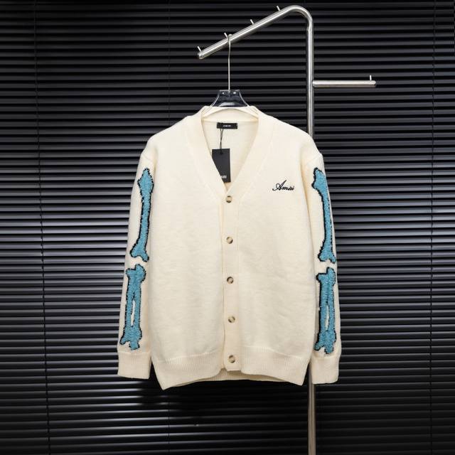 款式：Amiri埃米尔骨头拼接长袖针织开衫外套 尺码：S-Xxl 面料：羊毛混纺 辅料：全套定制原版辅料 无性别区分 男女同款