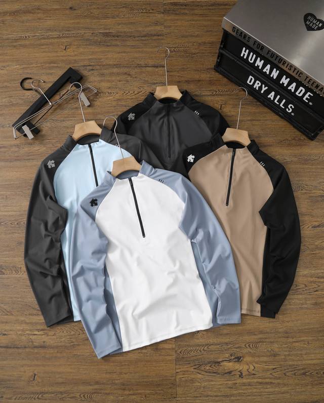 供 控 Descente迪桑特25S春季新款半拉链拼色户外运动登山骑行长袖弹力速干打底衫 -拼色设计，立体硅胶Logo，不花里胡哨，品牌标识感十足，简约大气有质