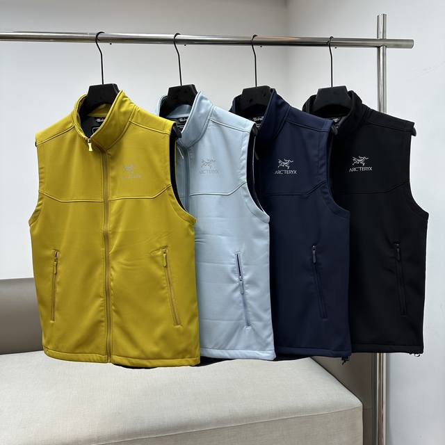 供 控 Arc'terxy 25年春季始祖鸟情侣款立领软壳户外休闲防水防风马甲背心 户外出行休闲钓鱼，日常通勤穿搭都是不可多得的好衣物，外穿内搭都可以，版型简约