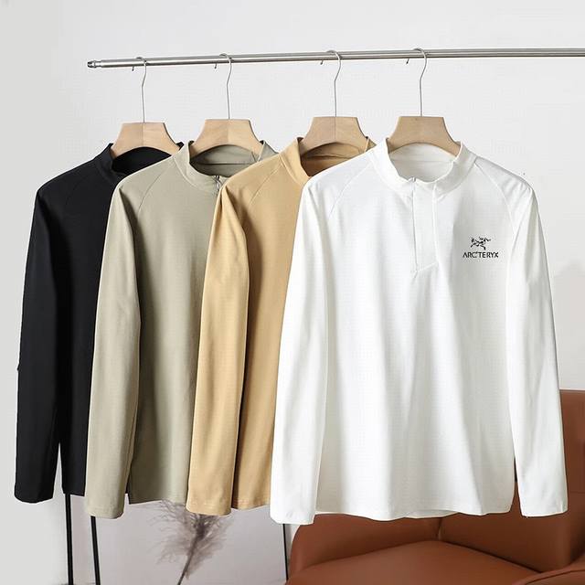 供 控 商袅系列男士户外休闲健身跑步高弹性运动半拉链长袖 高密度贴身透气 健身训练长袖！立体剪裁 用心好料！柔软透气的面料让这款脱颖而出！户外机能长袖T恤 城市