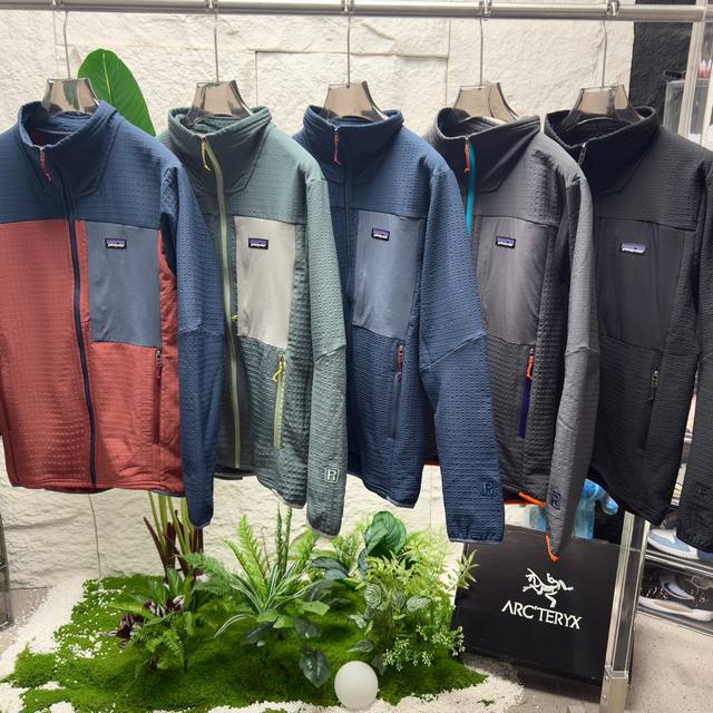 供 控 Patagonia R2 Techface Hoody 83731巴塔哥尼亚经典的R系列抓绒; 经典的 R2 Techface是一款很棒的寒冷天气中间层