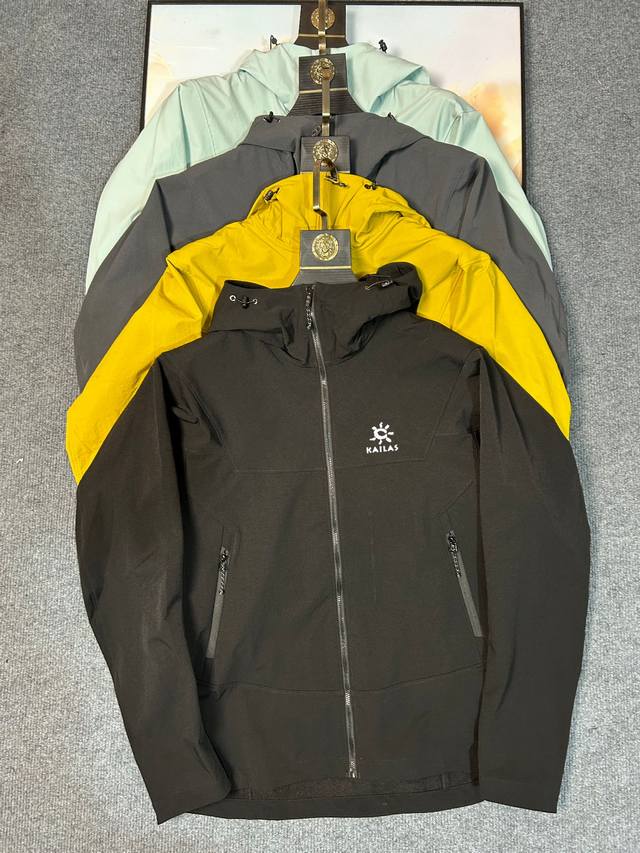 供 控 Kailas凯乐石男士高品B1111质防风防水户外休闲运动软壳外套， 款号：17307# 颜色：以太蓝 姜黄 灰色 黑色 尺码推荐：S 100-120