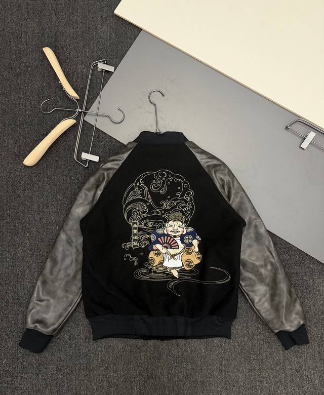 注→ 区别市场垃圾货 广州高版本对版对色 Evisu 福神男士佛头海鸥刺绣底特律棒球服夹克外套棉服 尺码S-Xxl 颜色：黑色