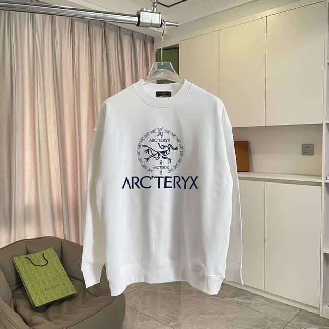 Arc'teryx小鸟*2025秋冬新款 个性Logo印花 定制面料400G 圆领卫衣 男女同款 尺码：S M L Xl Xxl 五个码 颜色：黑色 白色