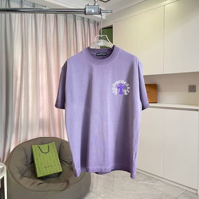 Ch克罗*2025秋冬新款 洗水做旧磨破 梵文十字架印花 短袖T恤 定制面料320G 男女同款 尺码：S M L Xl Xxl 五个码 颜色：白色 褐色 紫色