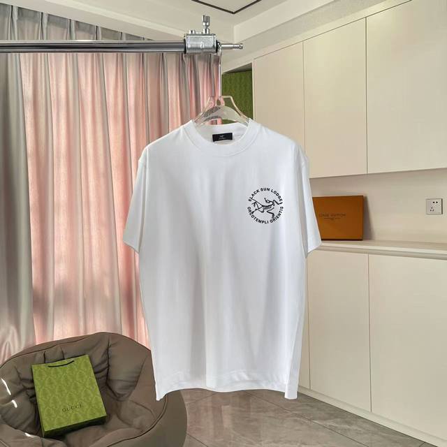 Arc'teryx小鸟*2025秋冬新款 个性Logo印花 短袖T恤 定制面料300G 男女同款 尺码：S M L Xl Xxl 五个码 颜色：黑色 白色 紫色