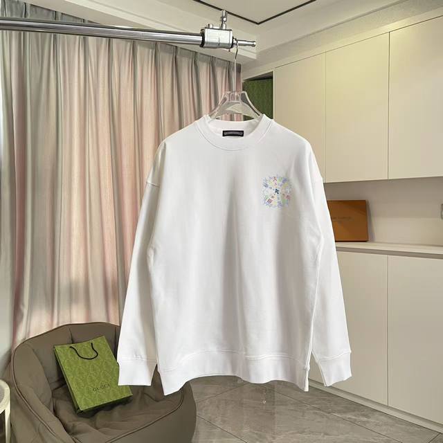 Ch克罗*2025秋冬新款 梵文十字架印花 定制面料400G 圆领卫衣 男女同款 尺码：S M L Xl Xxl 五个码 颜色：黑色 白色