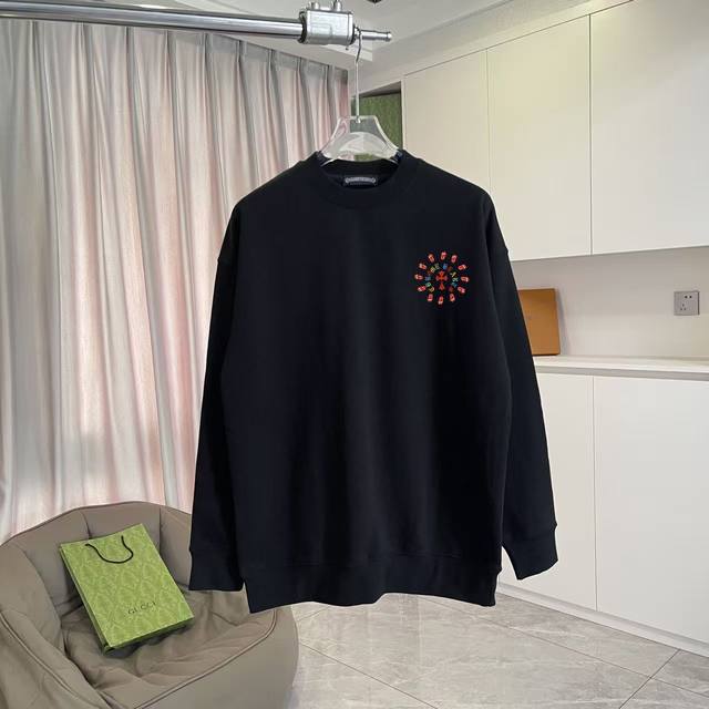 Ch克罗*2025秋冬新款 梵文十字架印花 定制面料400G 圆领卫衣 男女同款 尺码：S M L Xl Xxl 五个码 颜色：黑色 白色