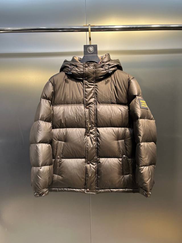 特级 Moncler 2025秋冬新款 羽绒服 原版订制五金配件全进口原版定制 欢迎对比 绝对的高品质 采用顶级90白鸭绒 超柔软 充羽量蓬松饱满 超级重工 面